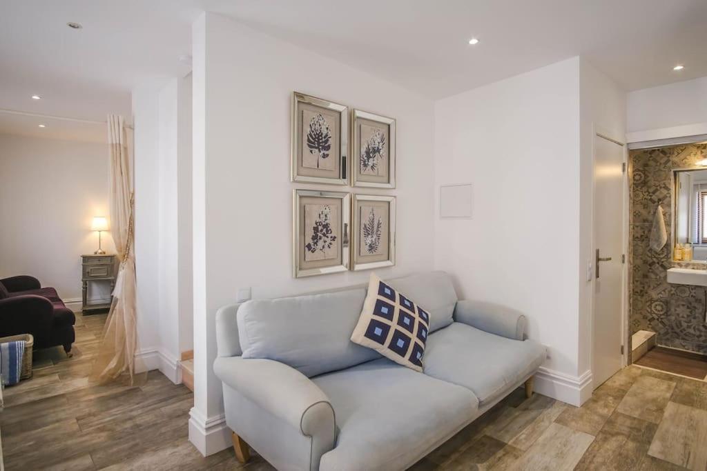 Summer Breeze Apartment, In The Historic Centre Of 라고스 외부 사진