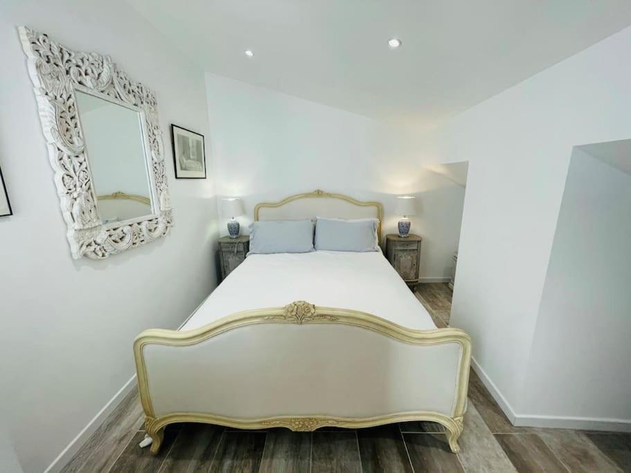 Summer Breeze Apartment, In The Historic Centre Of 라고스 외부 사진